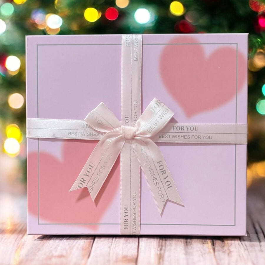 Fiyonklu Pembe Hediye Kutusu