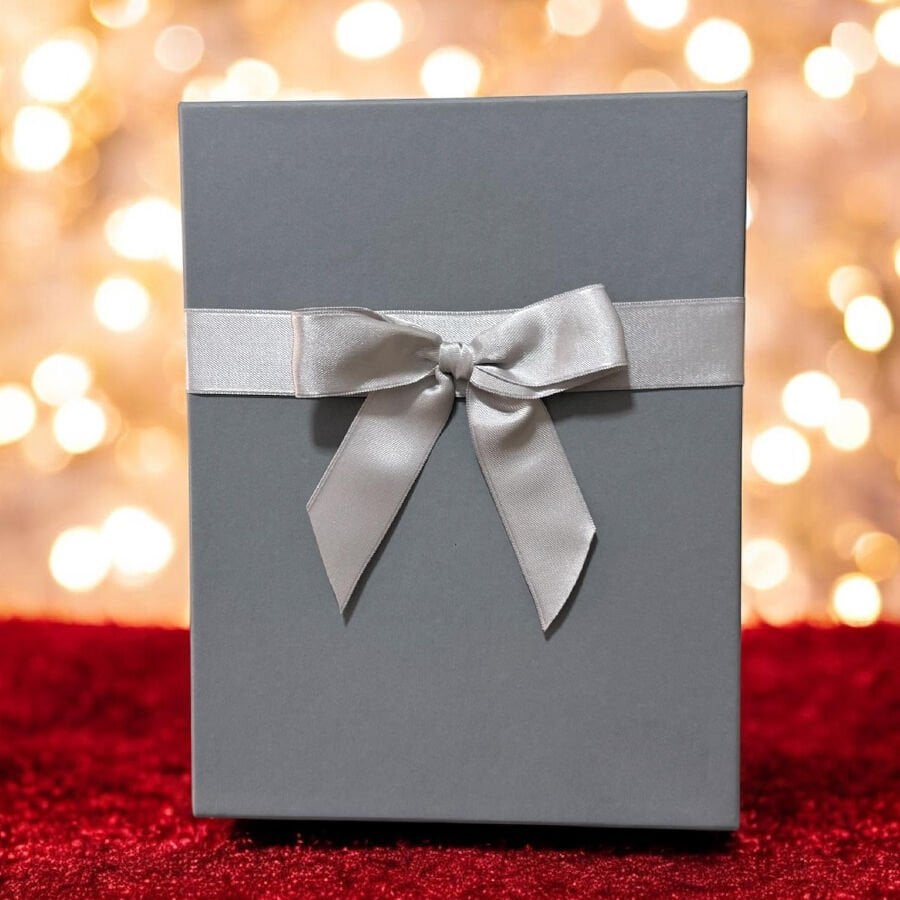 Fiyonklu Gri Dikdörtgen Hediye Kutusu